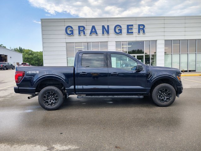 Certified 2024 Ford F150 XLT w/ XLT Black Appearance Package AWD/4WD image 7
