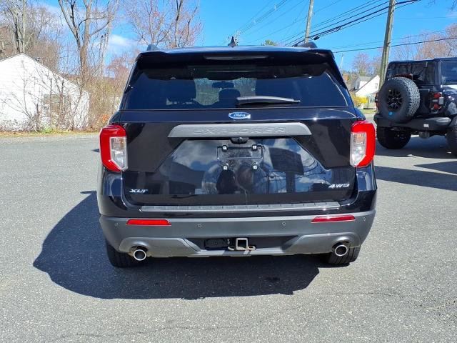 Certified 2022 Ford Explorer XLT w/ Equipment Group 202A AWD/4WD image 4