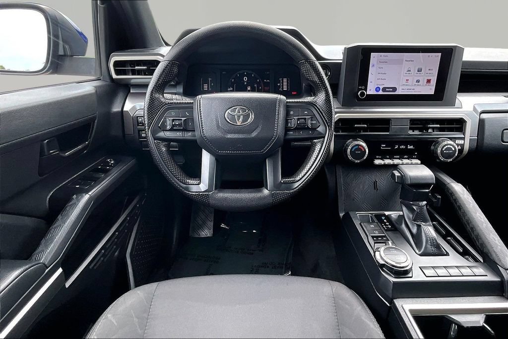 Used 2025 Toyota Tacoma SR5 AWD/4WD image 5