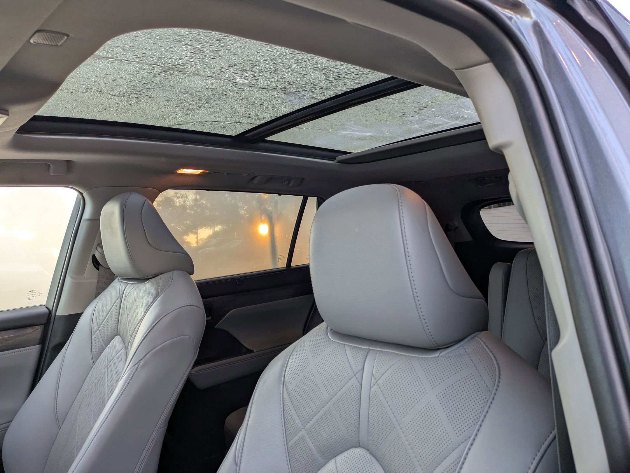 Used 2023 Toyota Highlander Platinum image 27