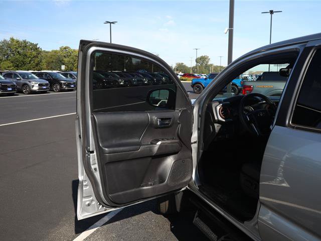 Used 2023 Toyota Tacoma Limited AWD/4WD image 18