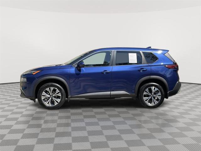 Used 2022 Nissan Rogue SV image 2