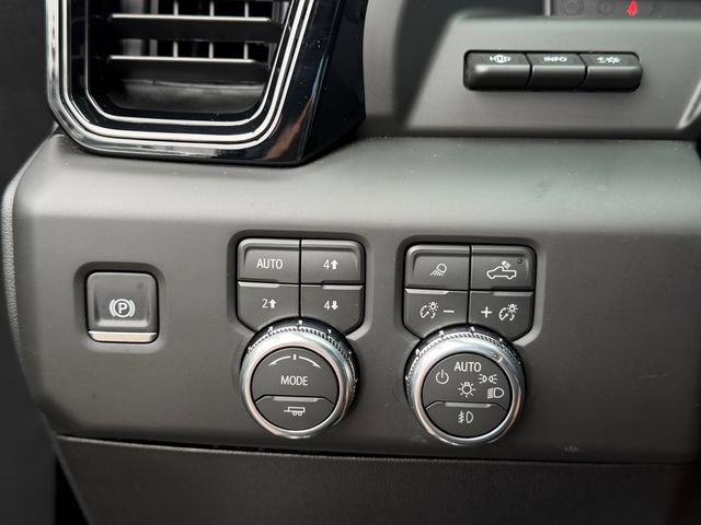 Used 2026 GMC Sierra 2500 AT4X AWD/4WD image 29