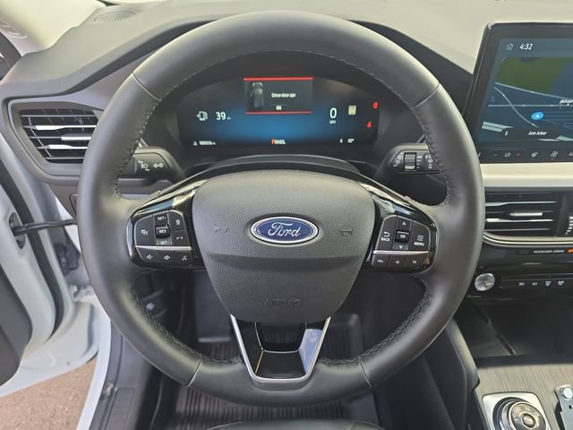 Certified 2023 Ford Escape Platinum w/ Premium Technology Package AWD/4WD image 18
