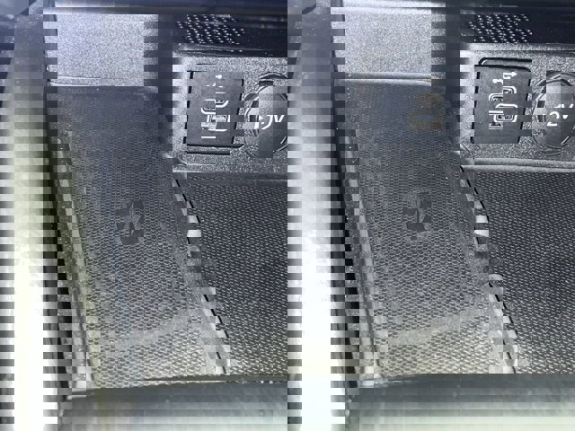 Certified 2025 Ford Escape Platinum image 39