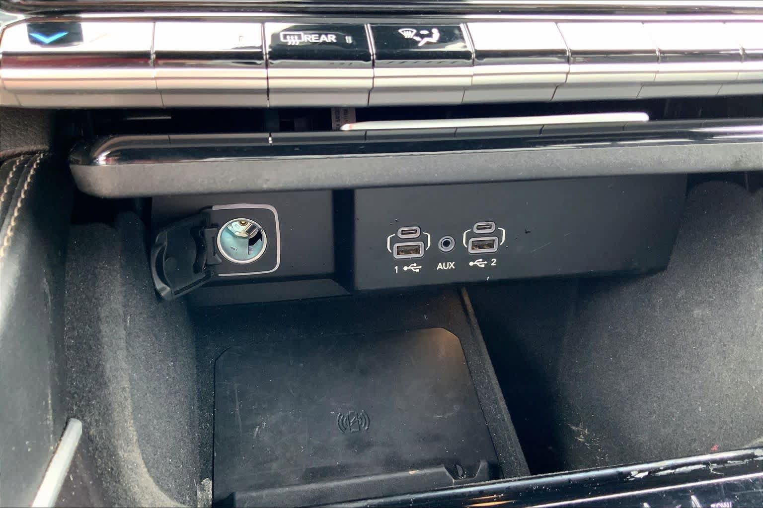 Used 2023 Jeep Wagoneer L 4WD w/ Convenience Group I image 31