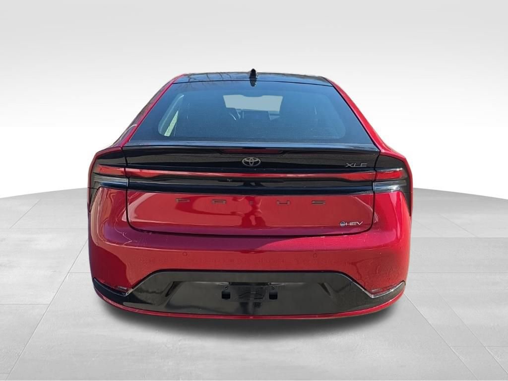 Used 2024 Toyota Prius XLE image 4