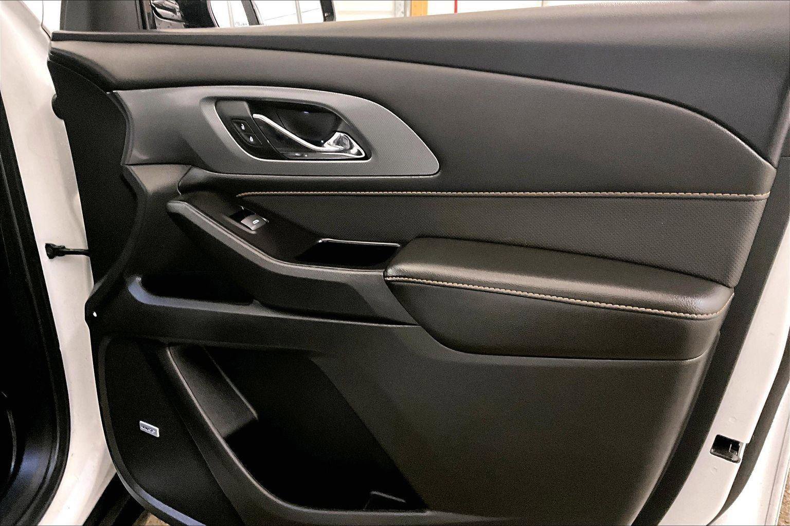 Used 2020 Chevrolet Traverse Premier w/ Redline Edition image 23