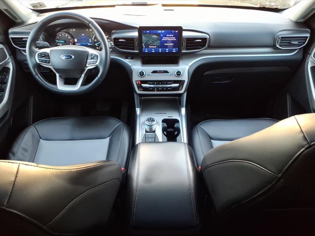 Certified 2022 Ford Explorer XLT w/ Equipment Group 202A image 10