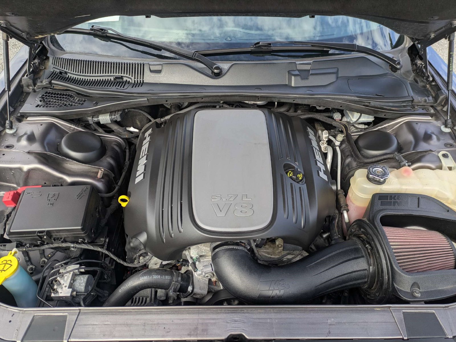 Used 2019 Dodge Challenger R/T RWD image 10