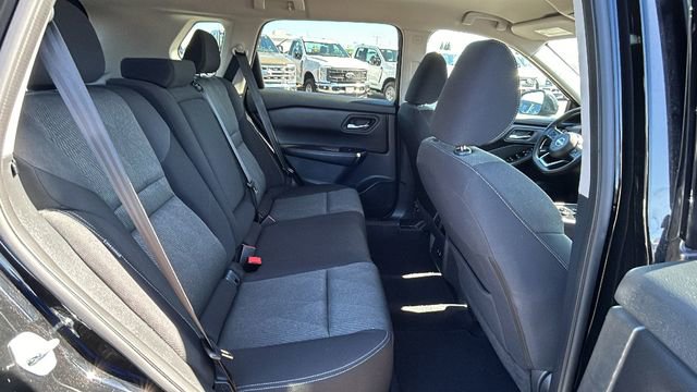 Used 2024 Nissan Rogue SV AWD/4WD image 13