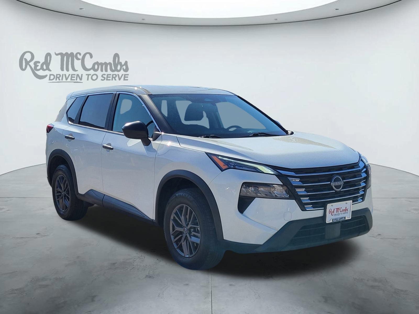 Used 2024 Nissan Rogue S image 1