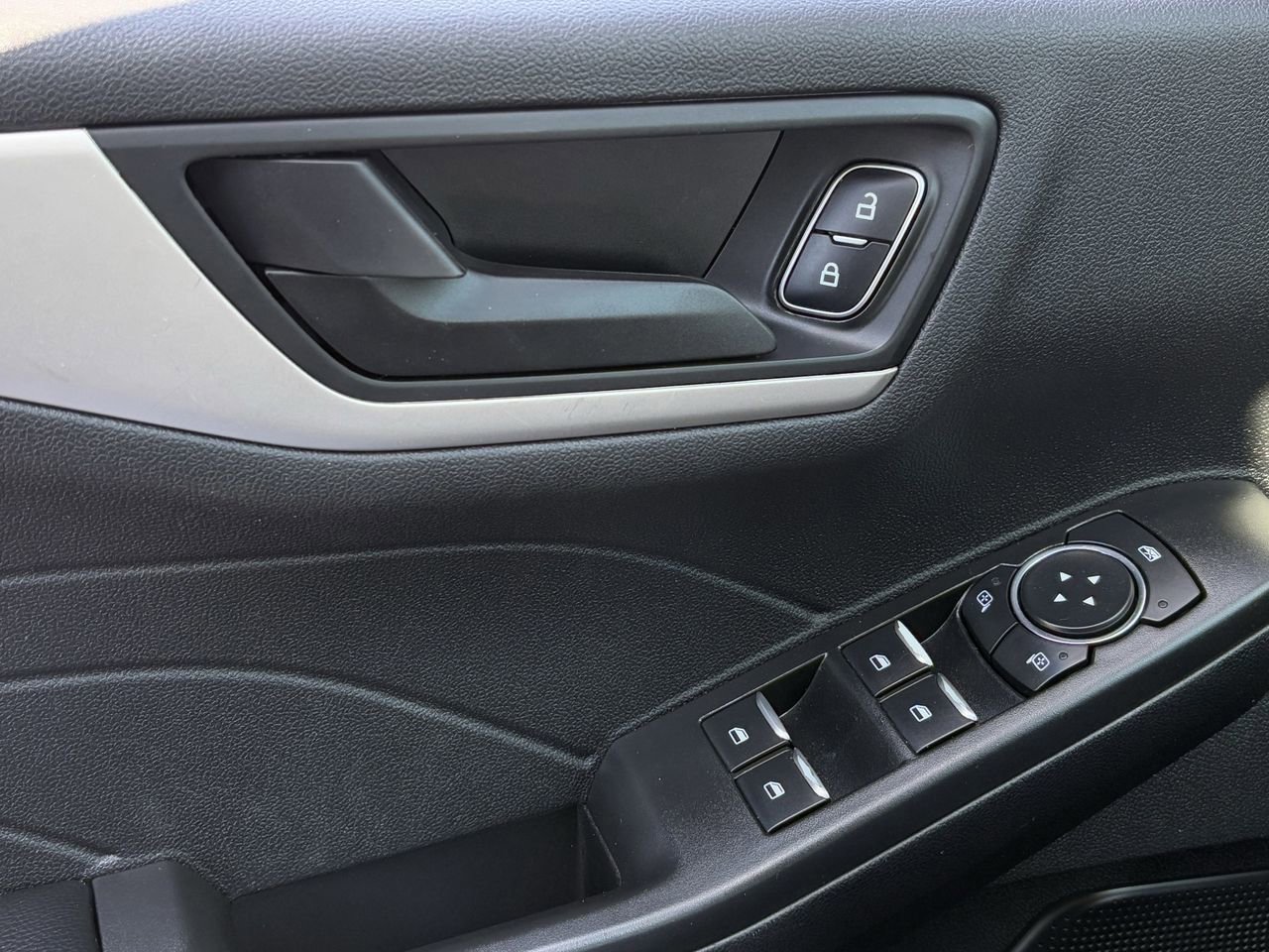 Certified 2022 Ford Escape S AWD/4WD image 22