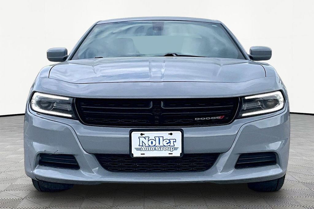 Used 2021 Dodge Charger SXT w/ Leather Interior Group RWD image 3