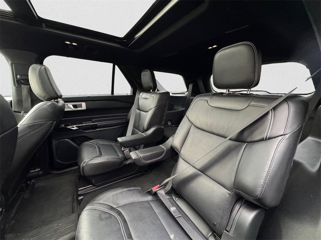 Certified 2022 Ford Explorer ST image 11
