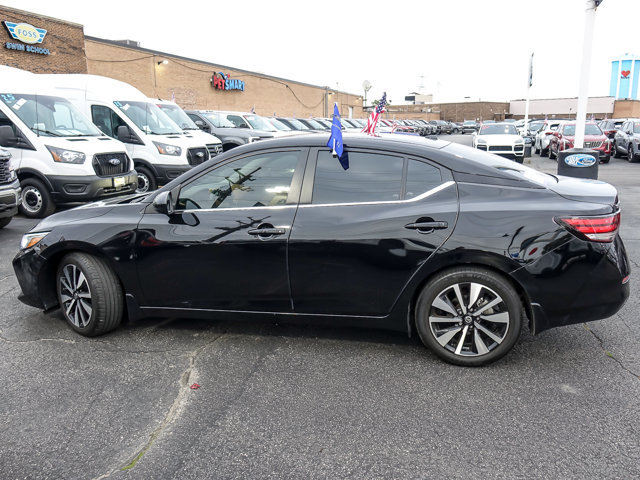 Used 2023 Nissan Sentra SV w/ SV Premium Package FWD image 5