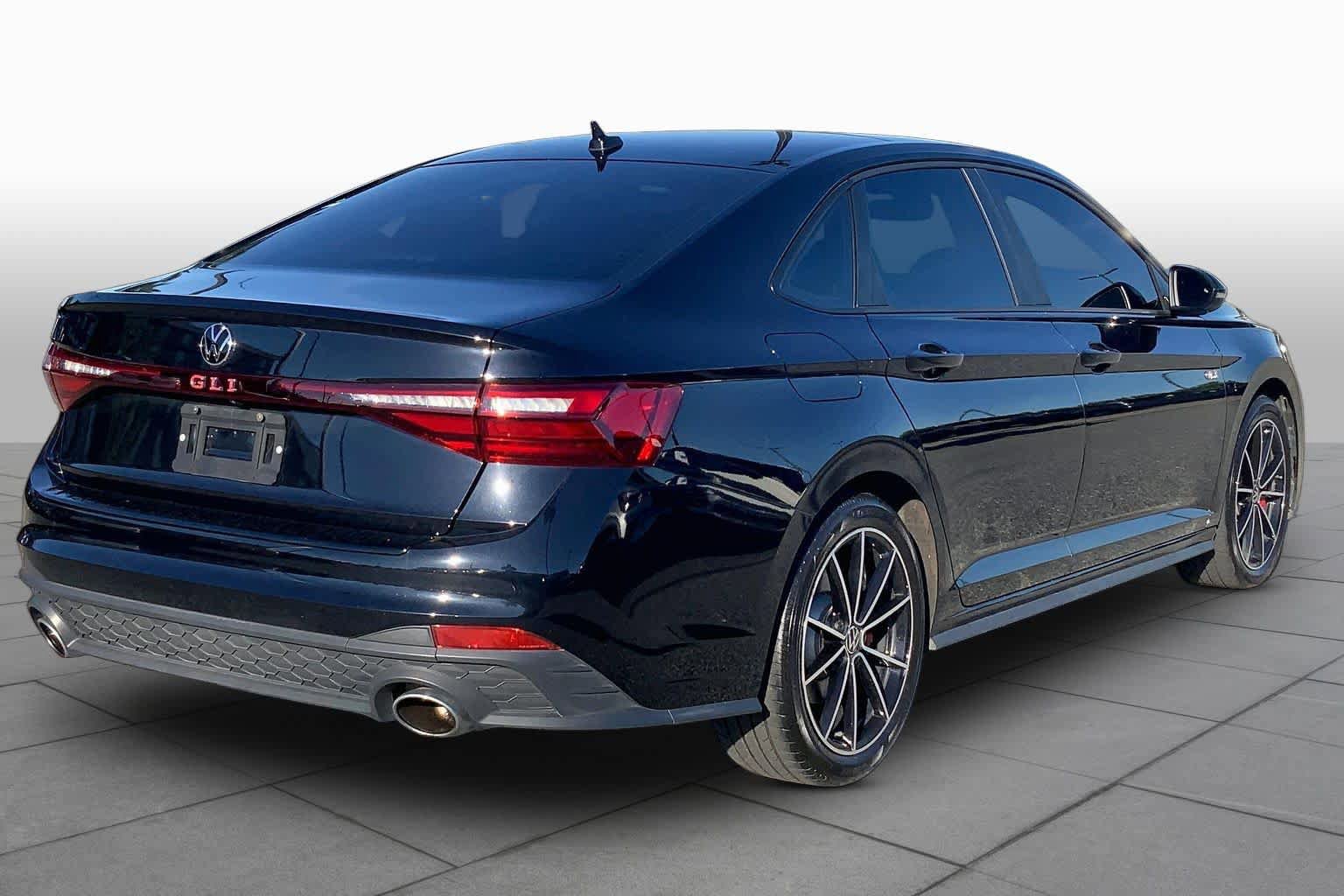 Used 2025 Volkswagen Jetta GLI Autobahn FWD image 12