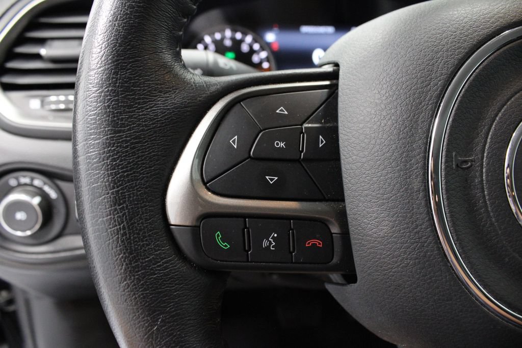 Used 2022 Jeep Renegade Limited AWD/4WD image 27