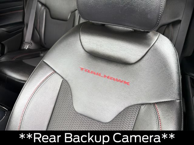 Used 2022 Jeep Compass Trailhawk w/ Trailhawk Convenience Group AWD/4WD image 16