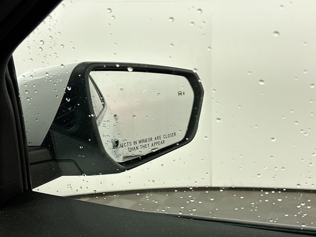 Used 2022 Chevrolet Equinox RS w/ RS Leather Package image 27