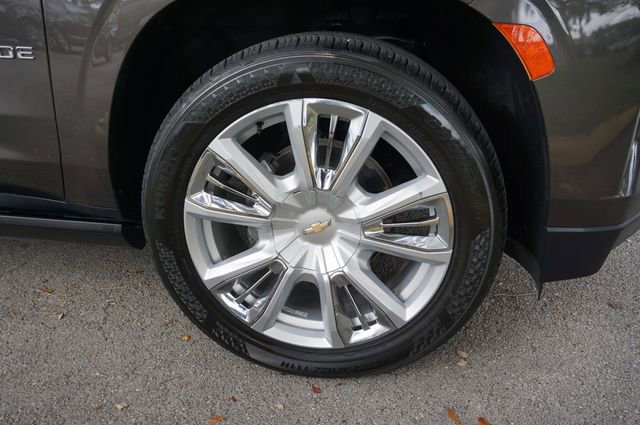 Used 2021 Chevrolet Tahoe High Country w/ Premium Package image 16