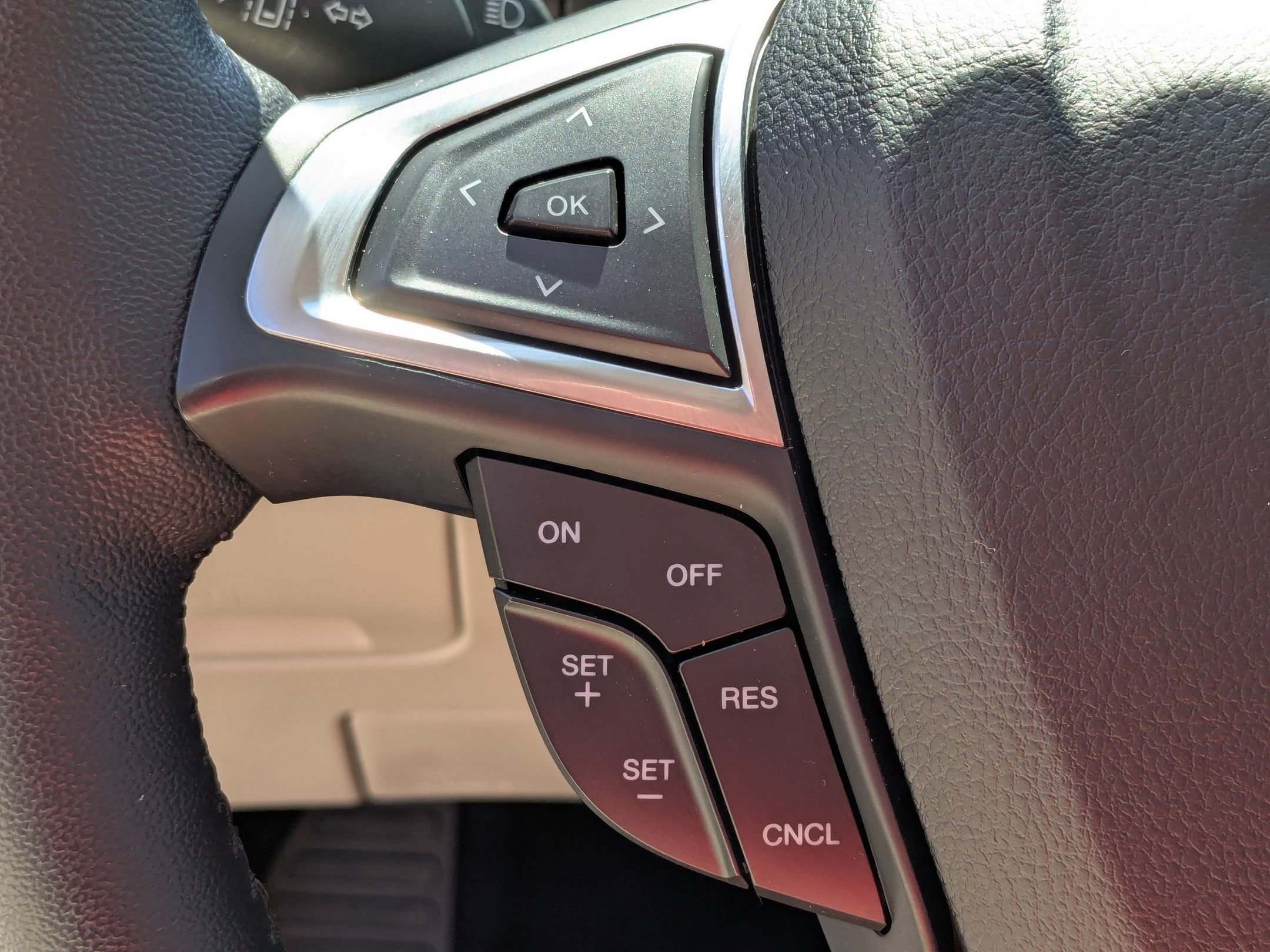 Certified 2023 Ford Edge Titanium image 19