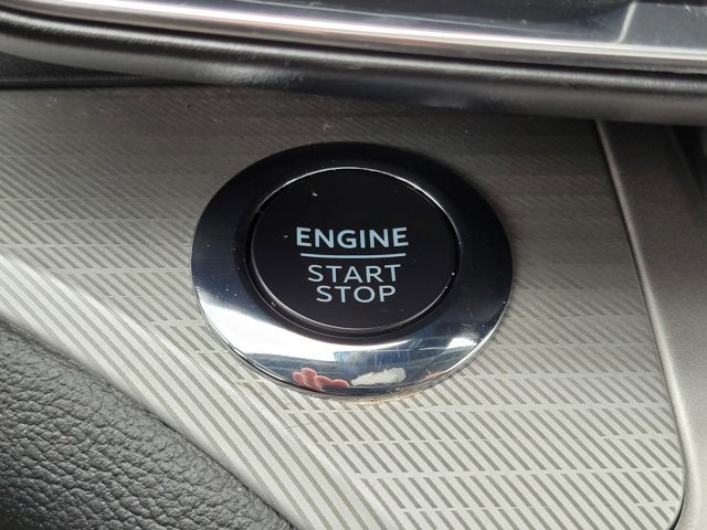 Certified 2022 Ford Explorer XLT w/ Equipment Group 202A image 23