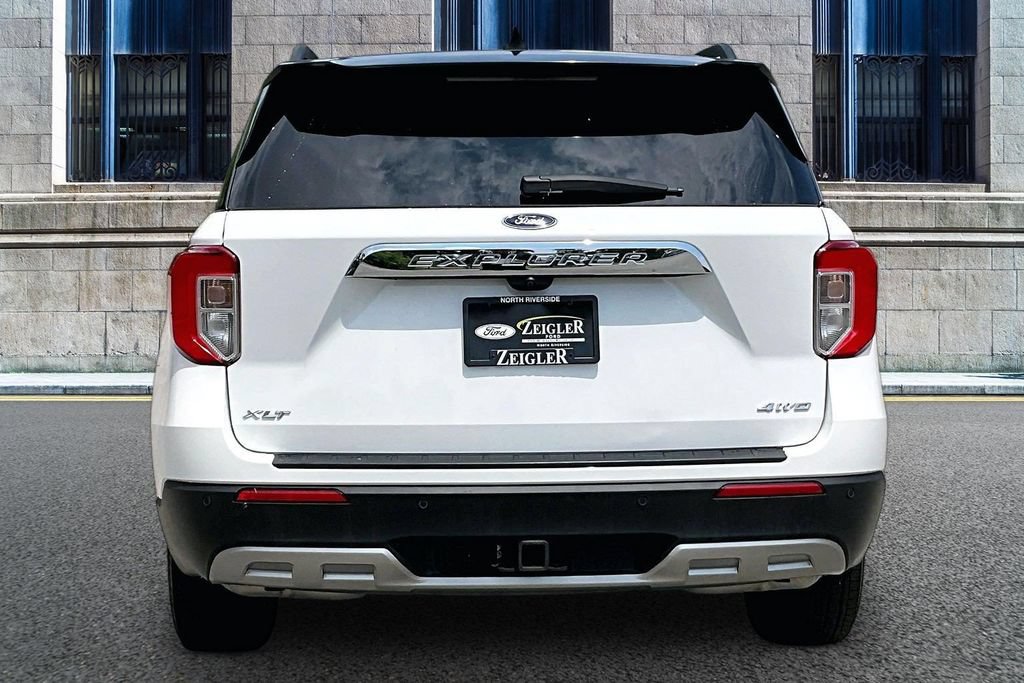 Certified 2023 Ford Explorer XLT w/ Equipment Group 202A AWD/4WD image 4