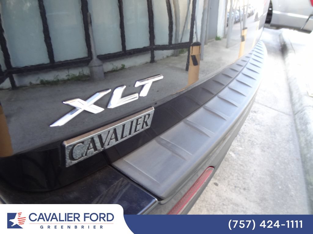Certified 2024 Ford Explorer XLT RWD image 15