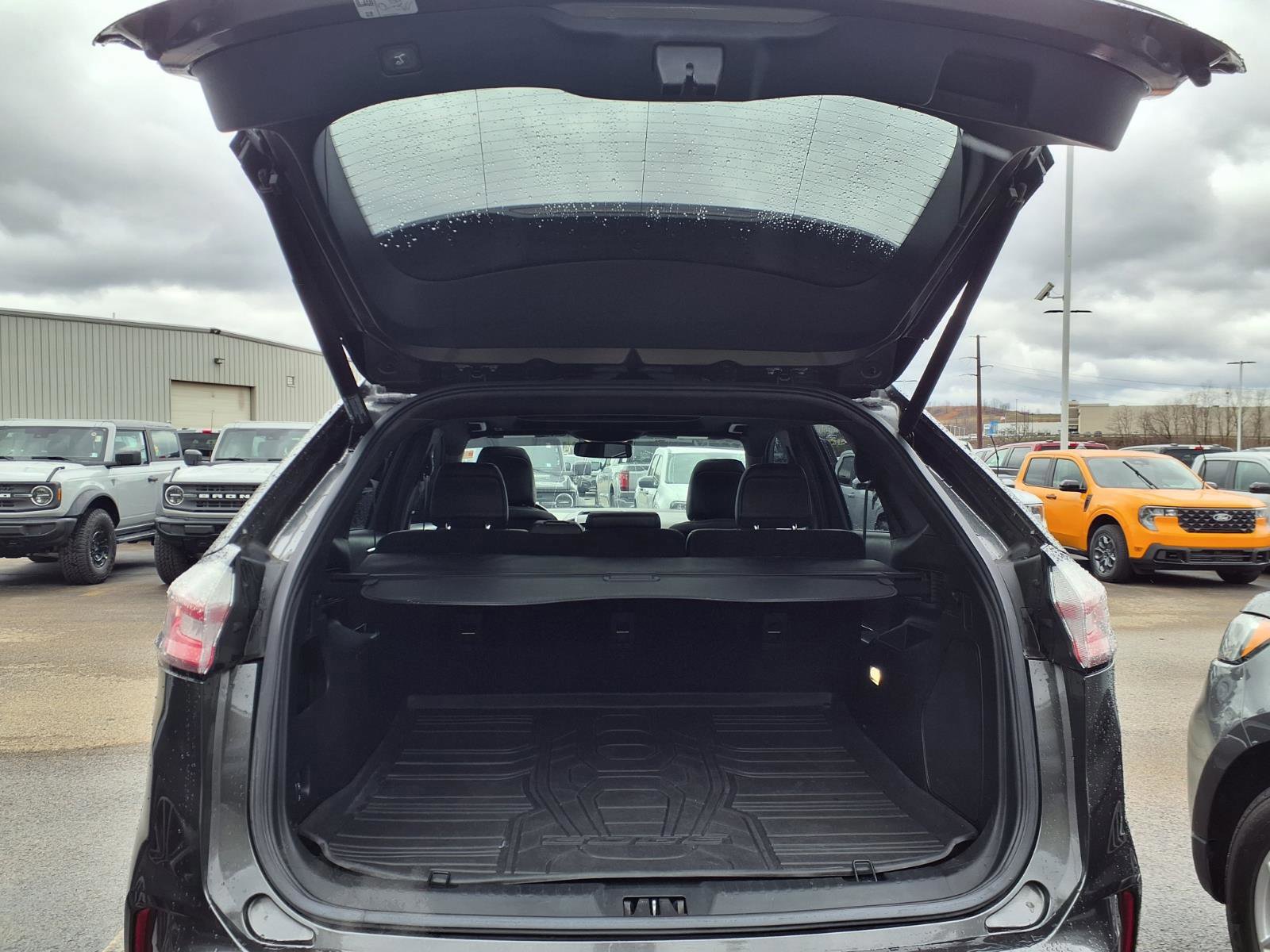 Certified 2020 Ford Edge Titanium w/ Equipment Group 301A image 10