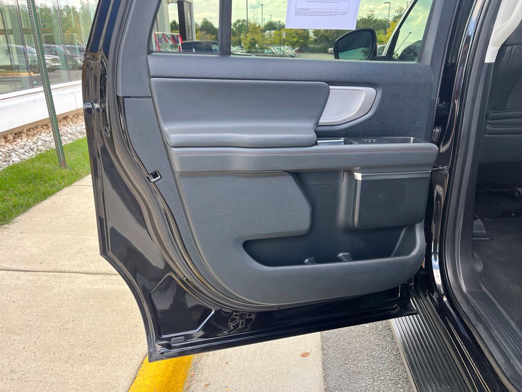 Certified 2025 Ford Expedition Max Active AWD/4WD image 19