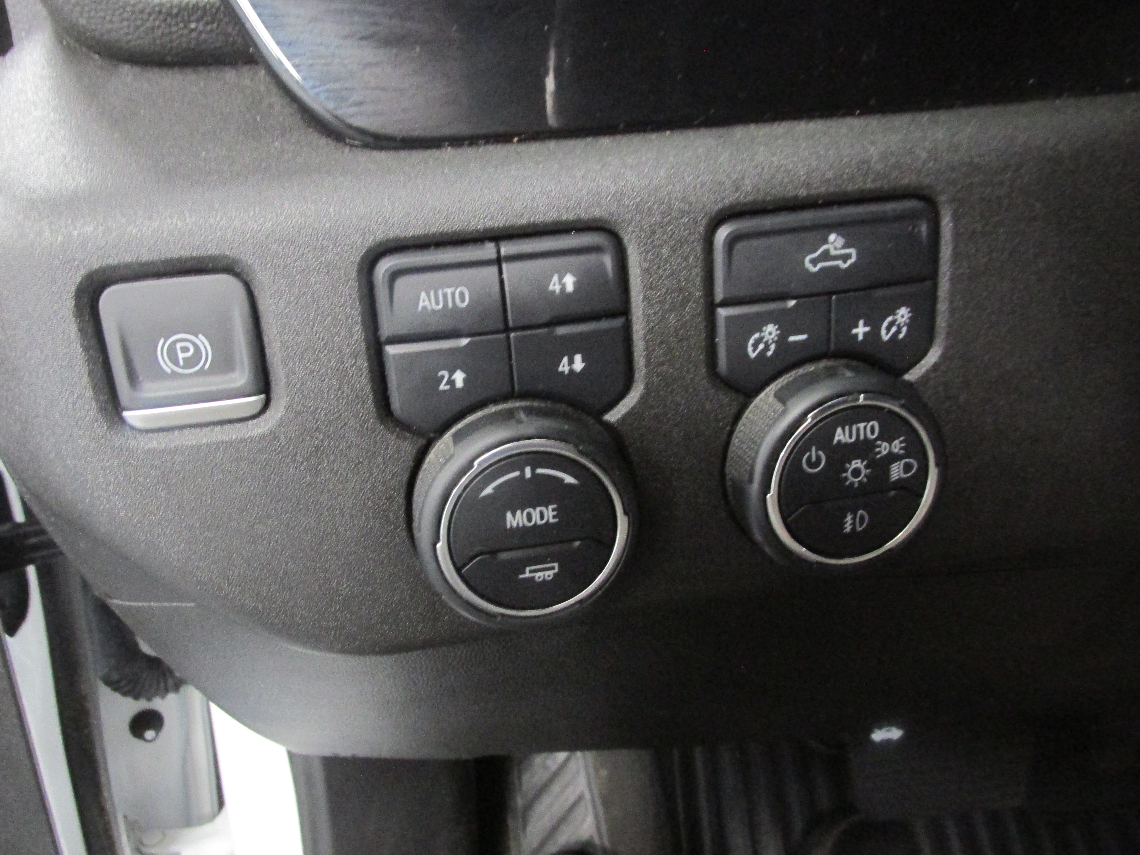 Used 2023 Chevrolet Silverado 1500 RST w/ Z71 Off-Road Package AWD/4WD image 30