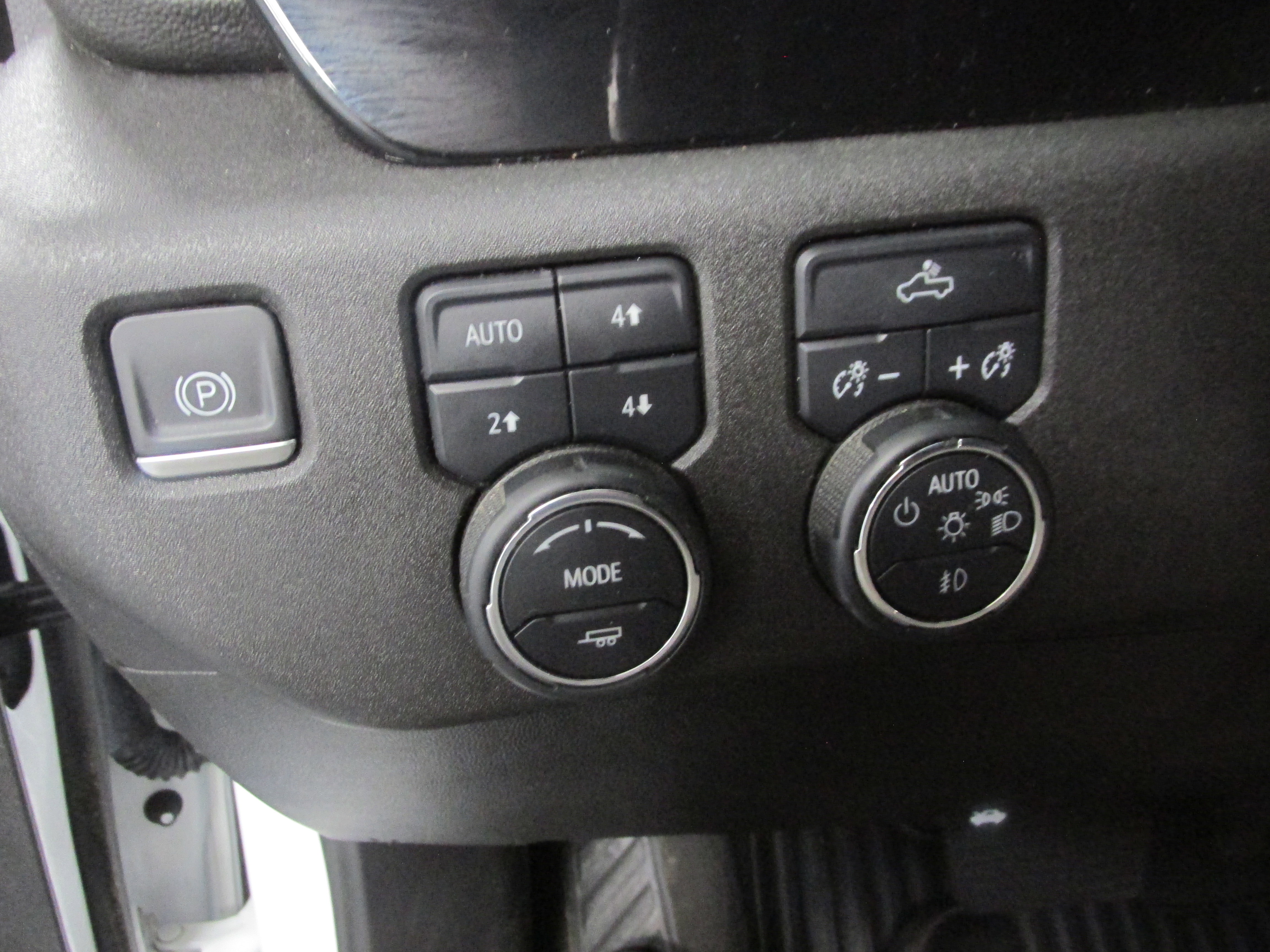 Used 2023 Chevrolet Silverado 1500 RST w/ Z71 Off-Road Package AWD/4WD image 30