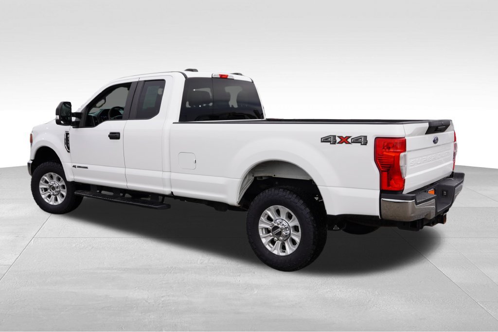 Certified 2022 Ford F350 XL w/ STX Appearance Package AWD/4WD image 9