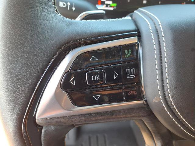 Used 2022 Jeep Grand Cherokee Overland w/ Advanced Protech Group III AWD/4WD image 21