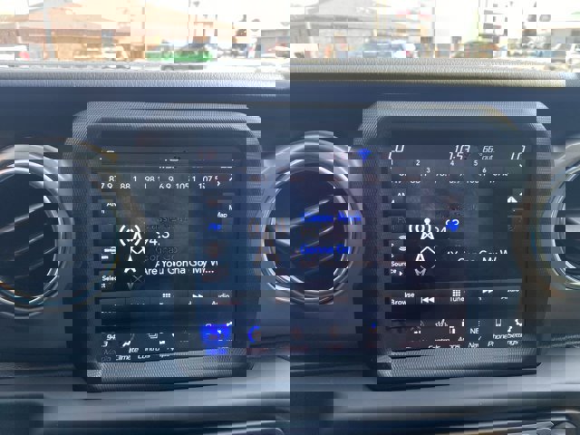 Used 2021 Jeep Wrangler Rubicon w/ Uconnect 4C Nav & Sound Group AWD/4WD image 15