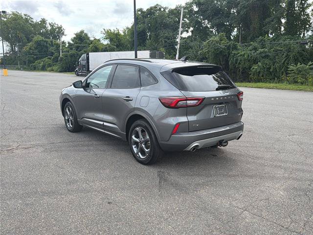 Certified 2023 Ford Escape ST-Line w/ Tech Pack #1 AWD/4WD image 7