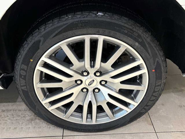 Certified 2023 Ford Expedition Max Platinum image 32