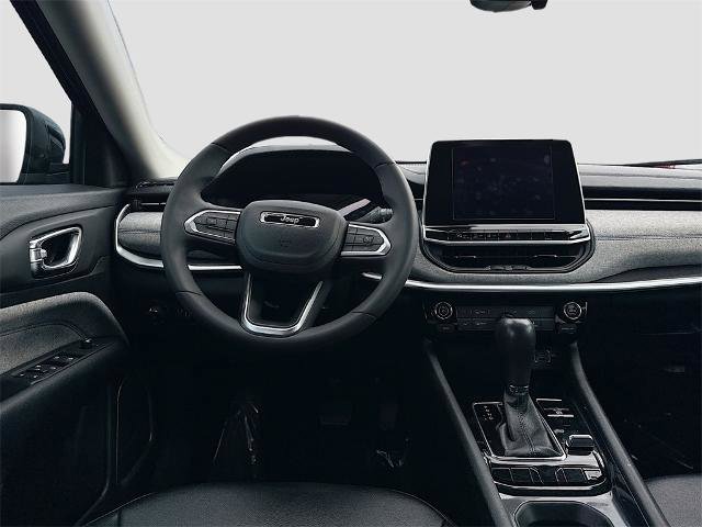 Used 2022 Jeep Compass Latitude image 18