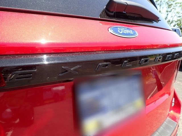 Certified 2025 Ford Explorer ST AWD/4WD image 5