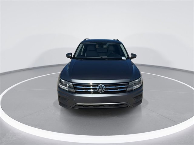 Used 2018 Volkswagen Tiguan SE w/ Panoramic Sunroof Package image 14