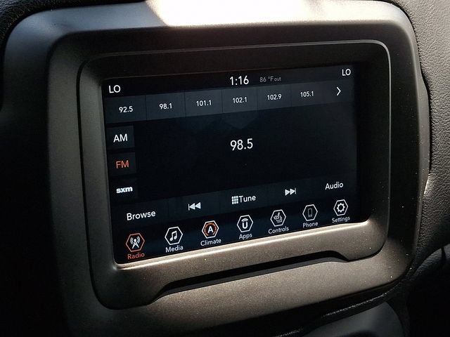 Used 2020 Jeep Renegade Limited AWD/4WD image 24
