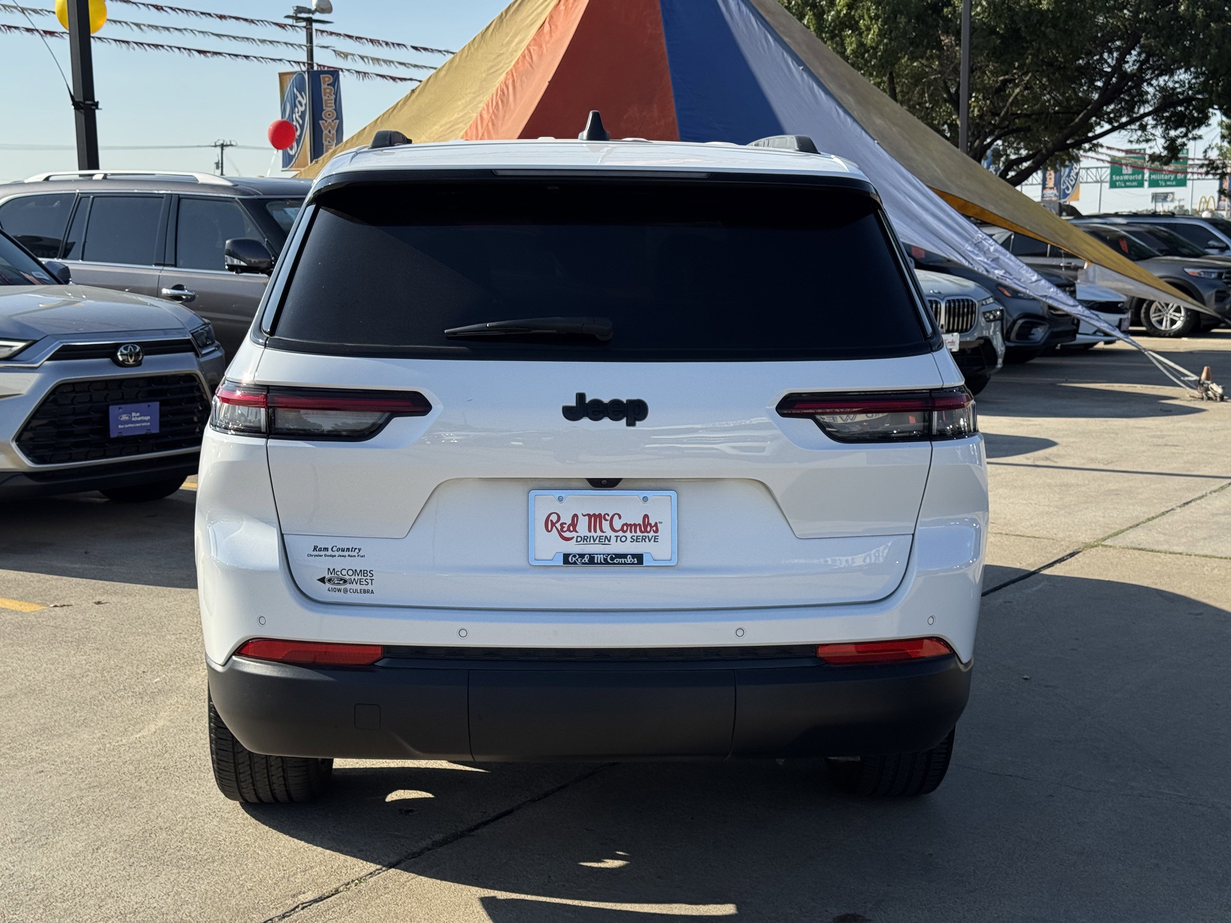 Used 2024 Jeep Grand Cherokee L Altitude image 7