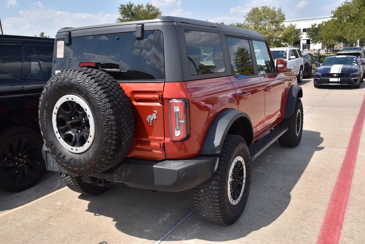 Certified 2023 Ford Bronco Outer Banks w/ Sasquatch Package AWD/4WD image 6