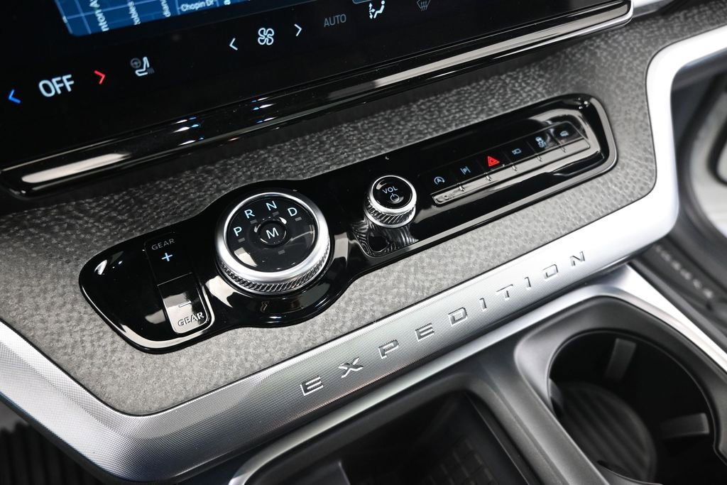 Certified 2025 Ford Expedition Tremor AWD/4WD image 17