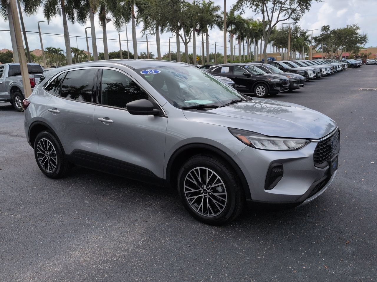 Certified 2023 Ford Escape Active AWD/4WD image 2