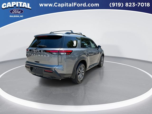 Used 2025 Nissan Pathfinder SV FWD image 8