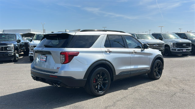 Certified 2020 Ford Explorer ST AWD/4WD image 3