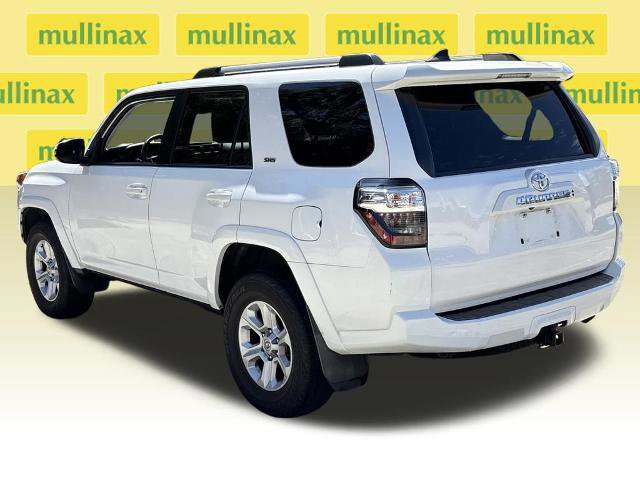 Used 2022 Toyota 4Runner SR5 Premium w/ Moonroof Package AWD/4WD image 4