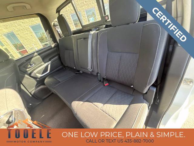 Used 2018 Nissan Titan SV w/ SV Convenience Package AWD/4WD image 26